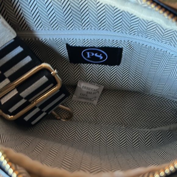 Woven Willow Camera Crossbody Bag - Picture 3 of 4